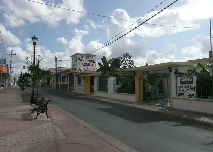 Hotel Hermanos Aguilar
